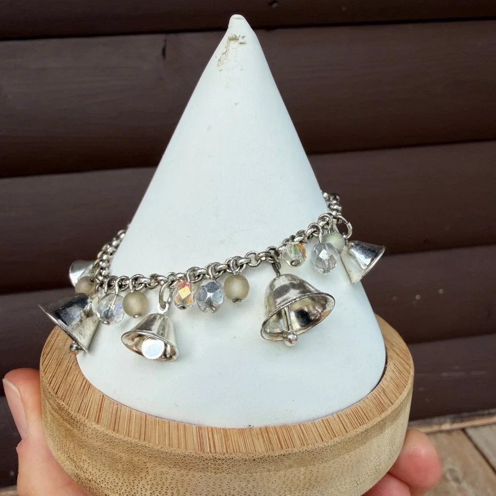 Vintage Avon Silver Tone Jingle Bell Charm Bracelet Frosted Beads